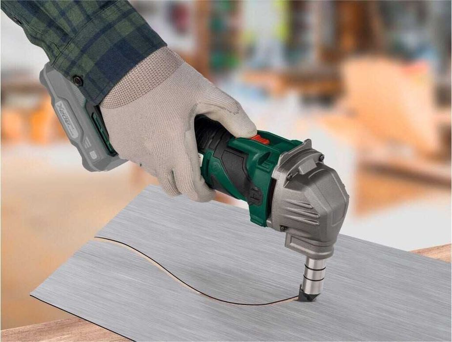 Foarfeca electrica taiat tabla Parkside PMKA 20-Li A1 20v acumulator