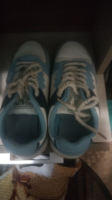 Срочно продается кроссовки муж