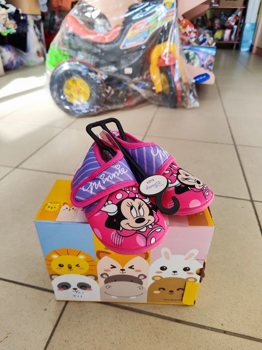 Детски пантофи за момче