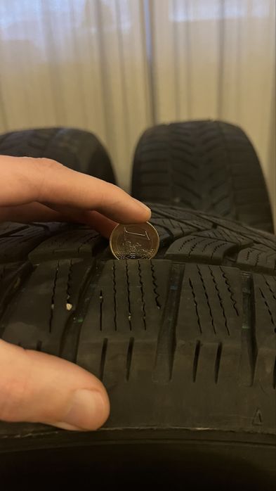 Гуми Dunlop winter 235/65/17