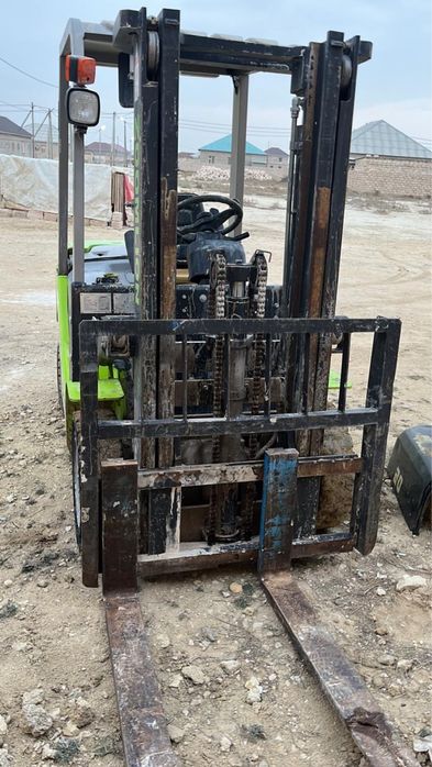 Продам вилочный погрузчик