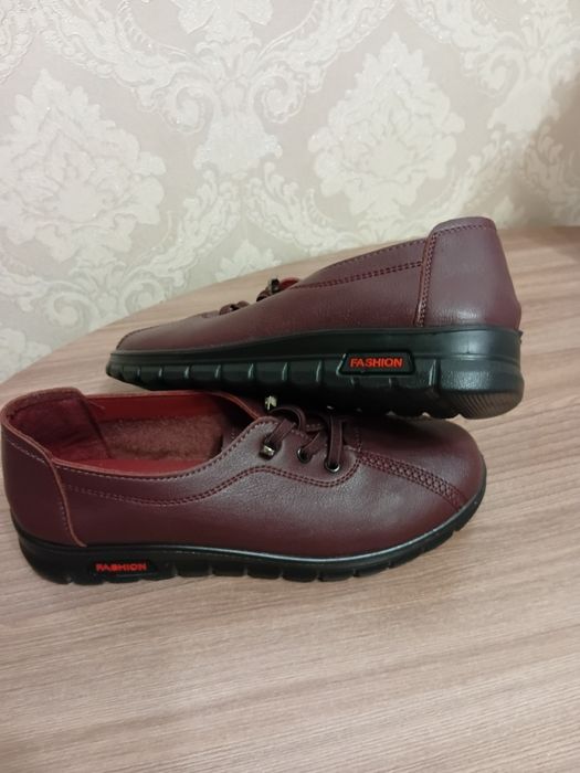Продам туфли женские