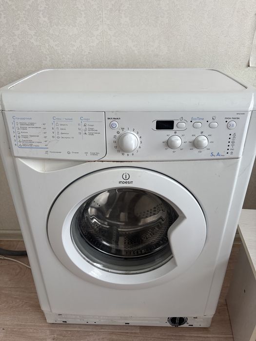 Стиральная машина Indesit 5 кг — под ремонт / на запчасти
