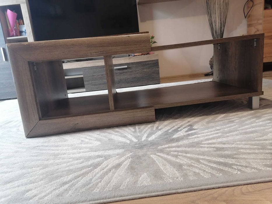 Подарява се холна маса