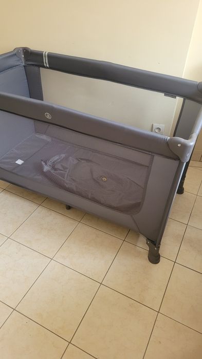 Pătuț extensibil si scaun de masa