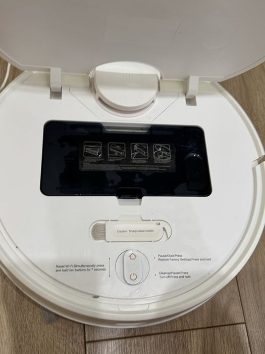 Продам робот пылесос Xiaomi