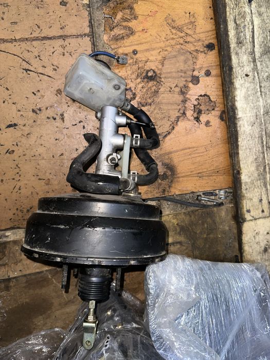 Тормозной вакуум Lexus RX300