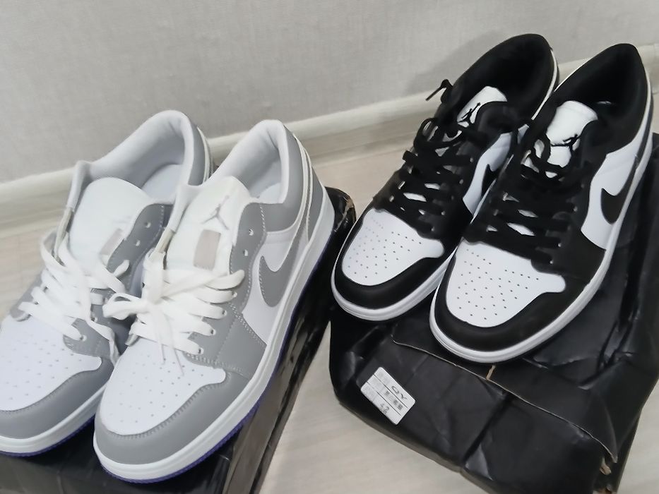 Аяк киім сатылады