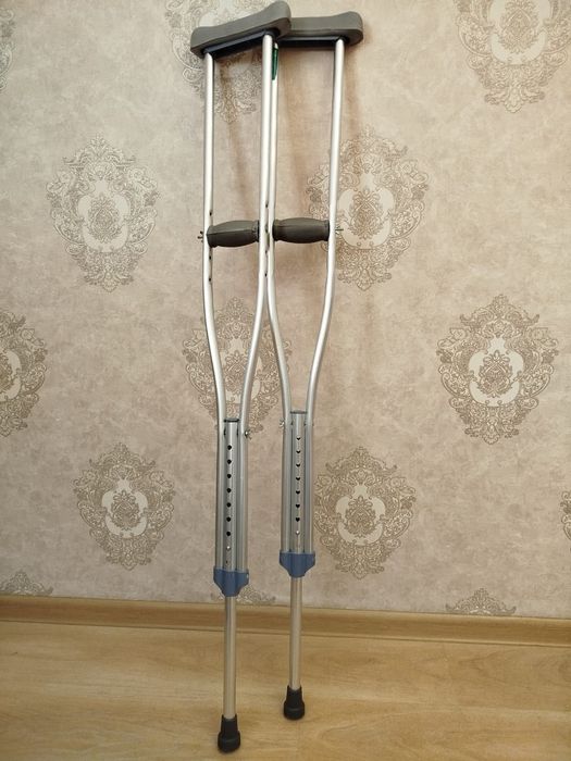 Продам Костыли взрослые, подростковый