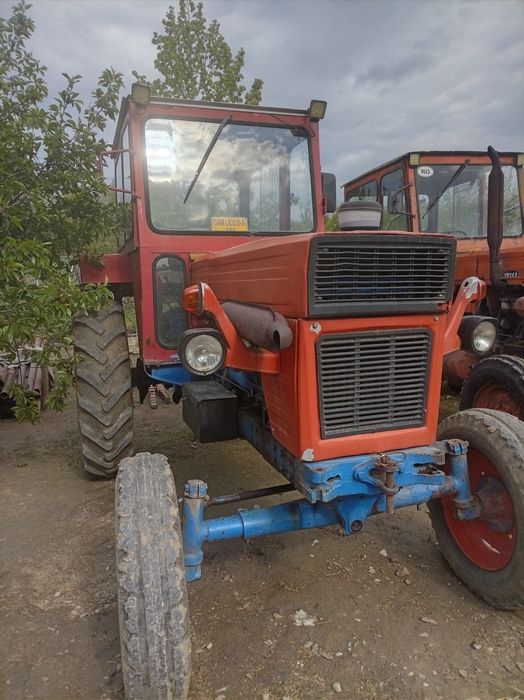 Tractor universal650