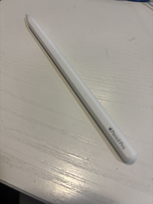 Apple Pencil Pro - 179лв