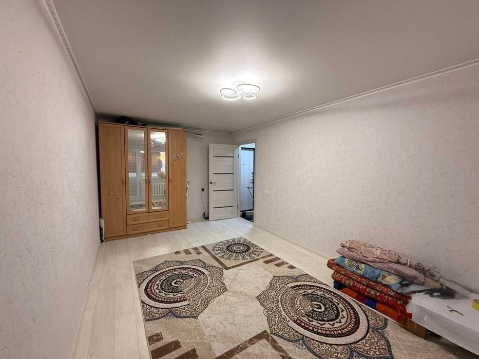 Продам 1 ком.  кв. 9 мкр.