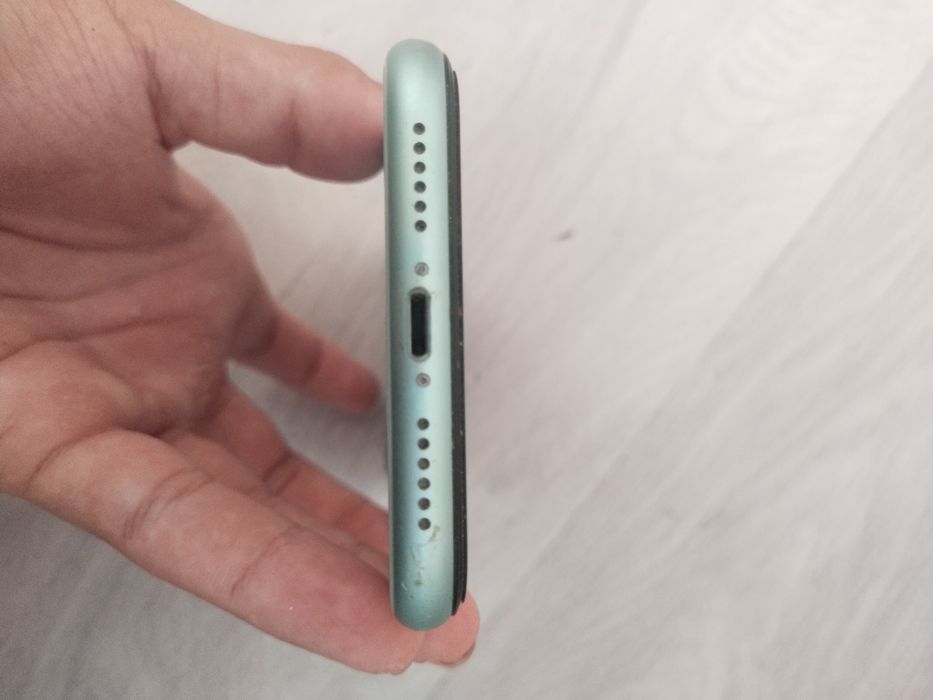 iPhone 11 Зеленый (Мятный)