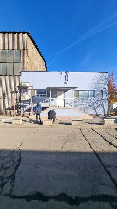 МАШИННИ замазки шлайфан бетон частични и цялостни ремонти на покриви вътрешни  Довършителни ремонти направа  ивични основи за огради