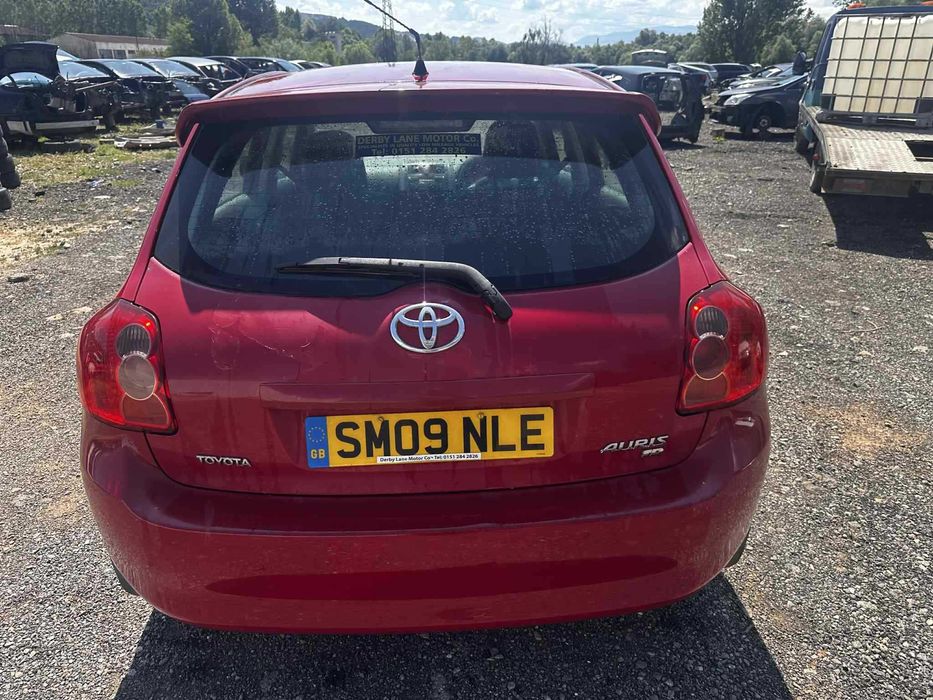 НА  Части Toyota Auris 1.4 D-4D, 90 кс 2006г