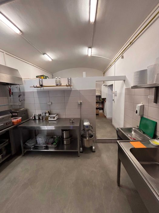 Afacere la cheie, 70 mp, zona ultracentrala, langa statia de bus