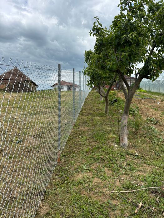 Stalpi galvanizati noi  /plasa de gard