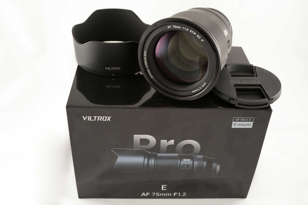 Обектив Viltrox 75mm f/1.2 AF за Sony E