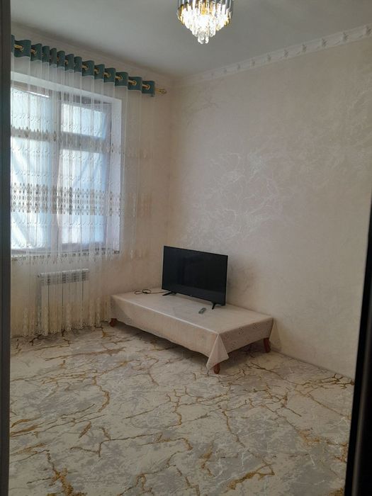 Dom sotiladi sirojno