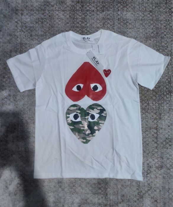 cdg футболка размер xl чуть маломерит в олх не отвечаю только по звонк