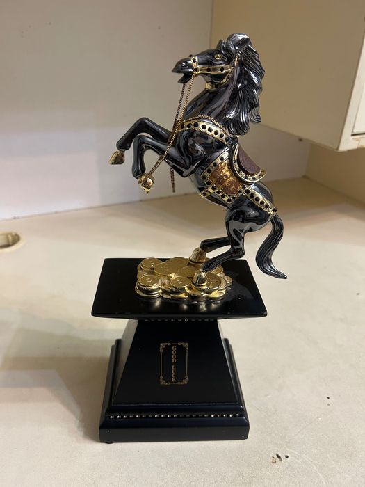 Игрушки детские сувенир конь коняшка