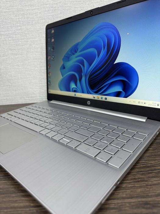 Стильный HP Model-15 intel Core i3 11th Gen 8gb DDR4 256gb SSD 15.6!