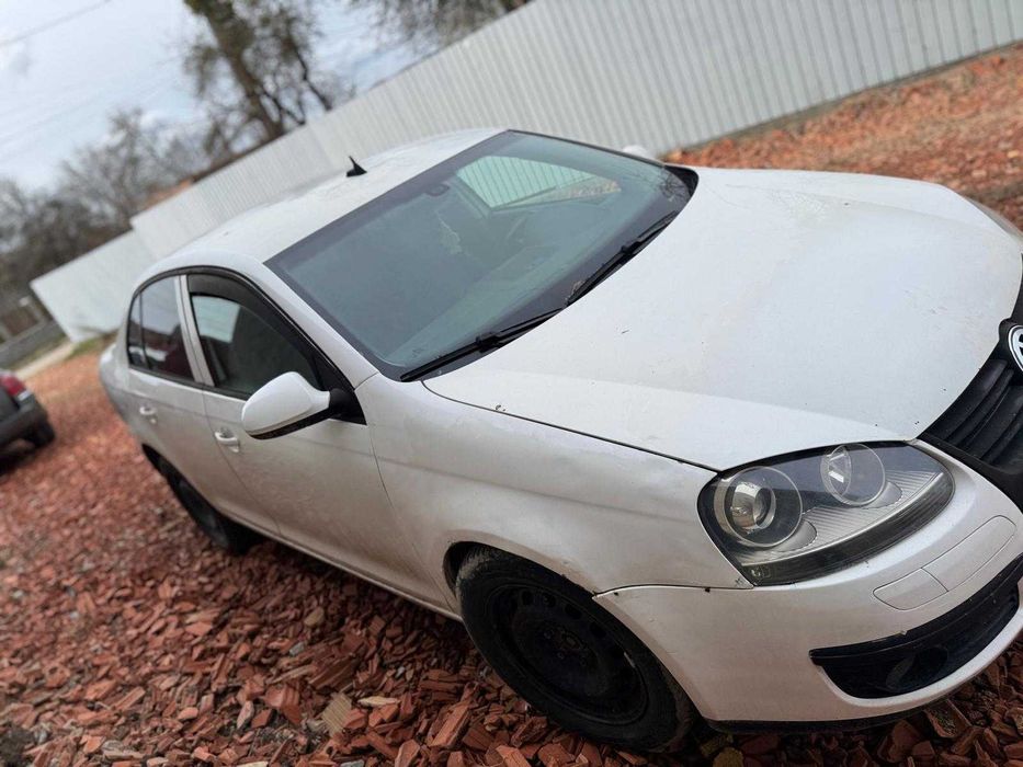 Dezmembrez  VOLKSWAGEN / Jetta / BXE 1.9 2009  1900CC / 105hp / 77kW