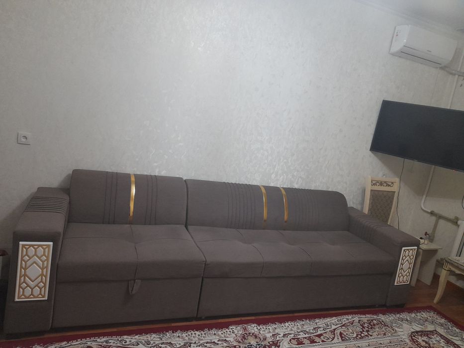 Продаётся диван для гостиной