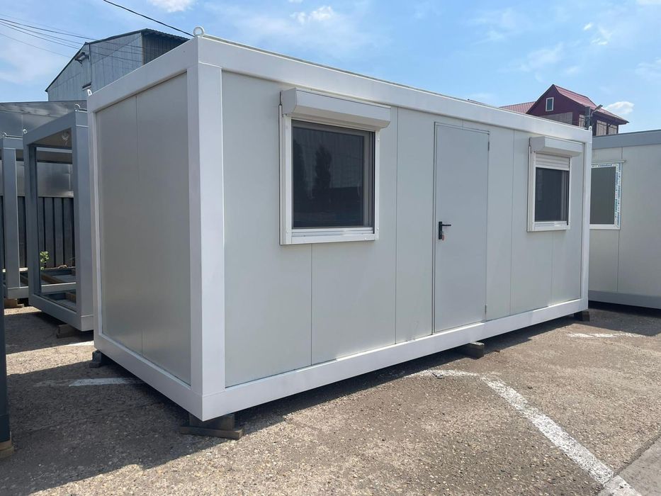 Vând containere standard