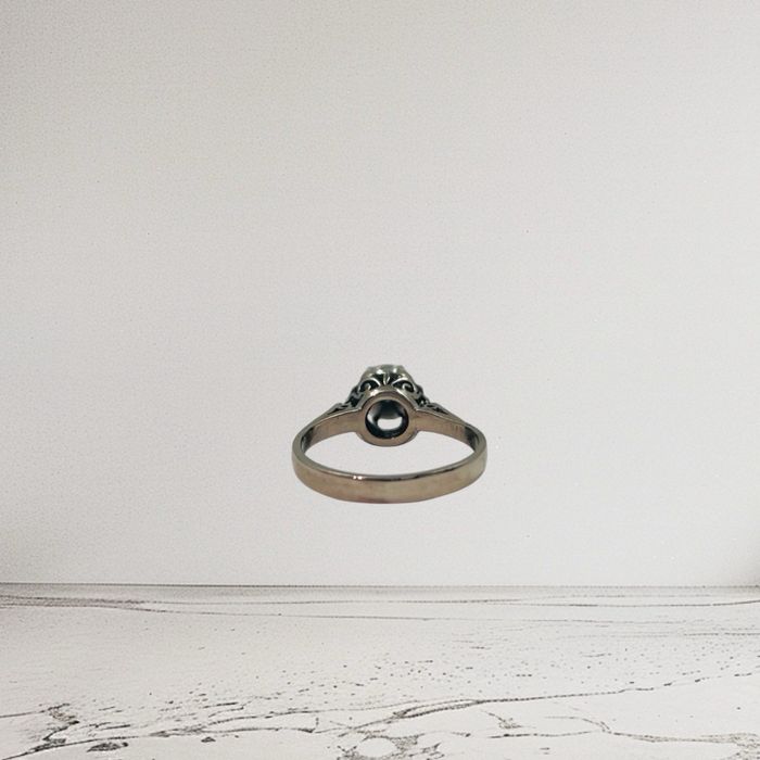 Златен античен пръстен 18к бяло злато и диамант 1кт