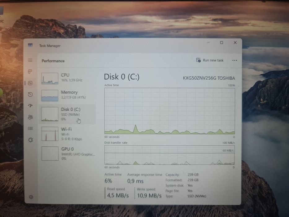 Vand laptop Dell Latitude E5490