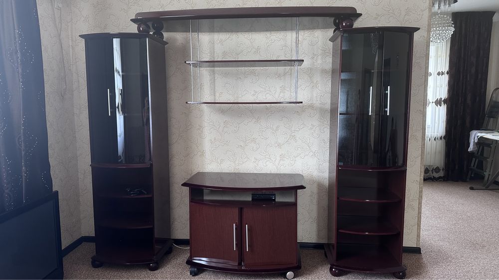 Продам шкаф под телевизор