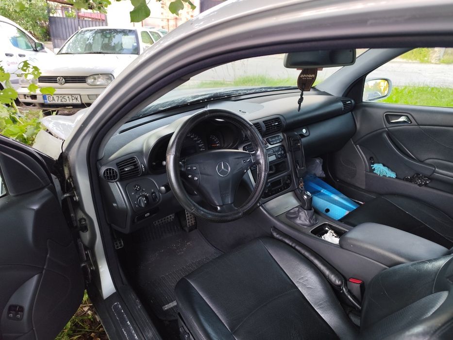 Продавам Mercedes Benz c200 CL203