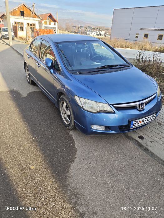 Vând Honda Civic Hybrid 1.3