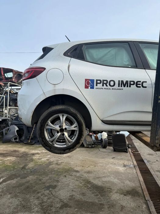 Dezmembrez Renault Clio V