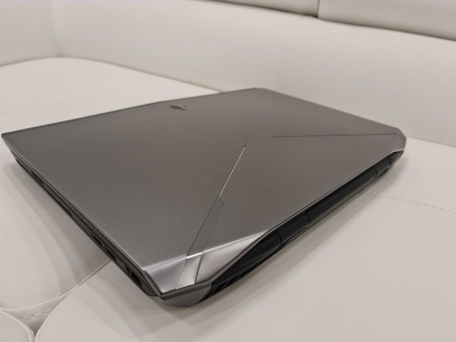 laptop gaming ALIENWARE ,intel core i7, ecran mare de 17,3", ram 24 gb