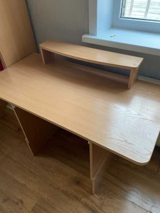 Стол/парта в отличном состоянии