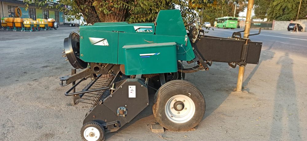 Пресс-подборщик тюковый