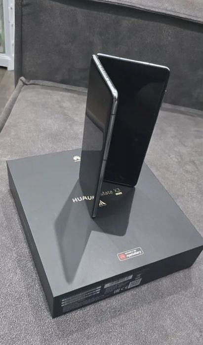 HUAWEI MATE X3 12/512 Qualcom snapdragon 8+1