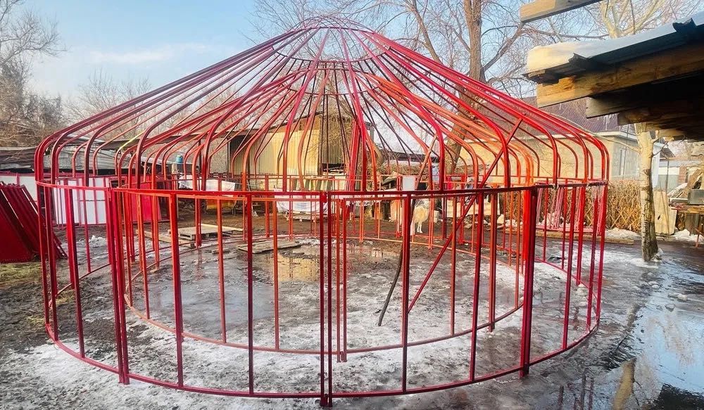Каркас, киіз үй, темірден жасалған
