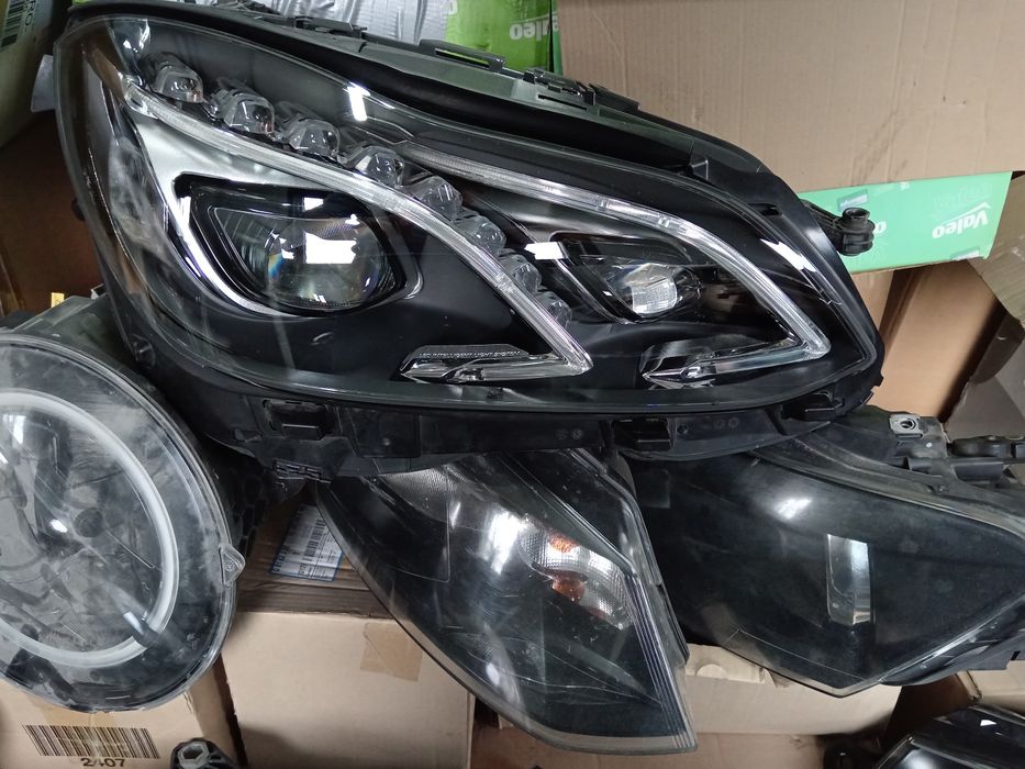 Far dreapta Mercedes e class 2015