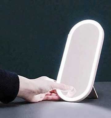 Светещо огледало тип органайзер за схранение на гримове и козметика