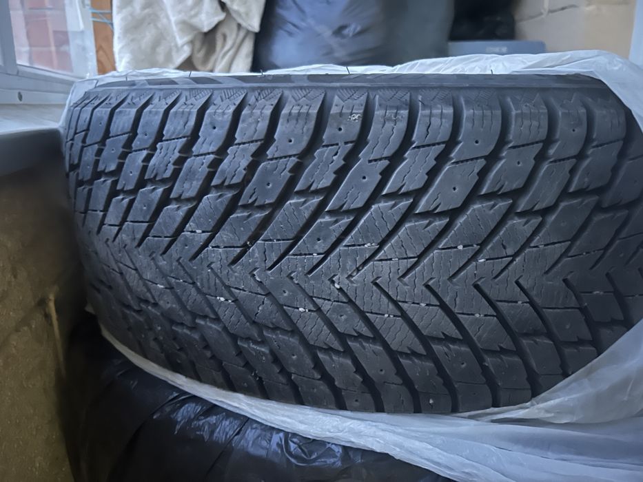 Зимние шины Westlake 235/50 R19