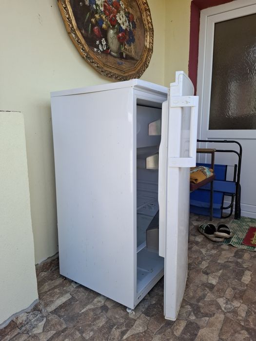 Disponibil frigider