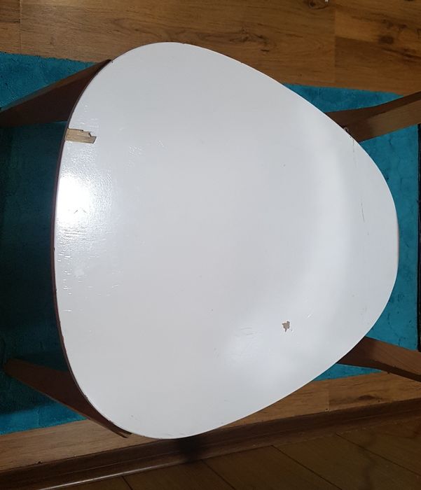 Стул деревянный!