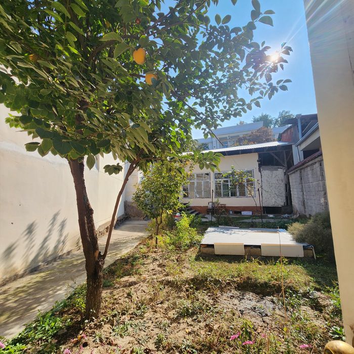 Продам дом участок в центре города, метро Минор