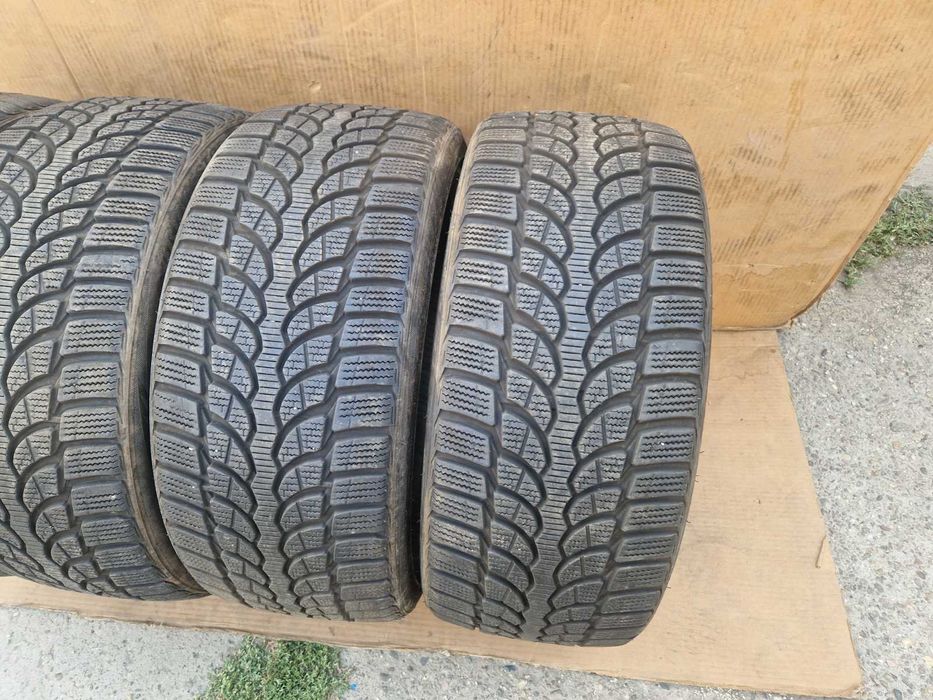 4 Bridgestone R19 235/35 Зимни гуми  DOT2719