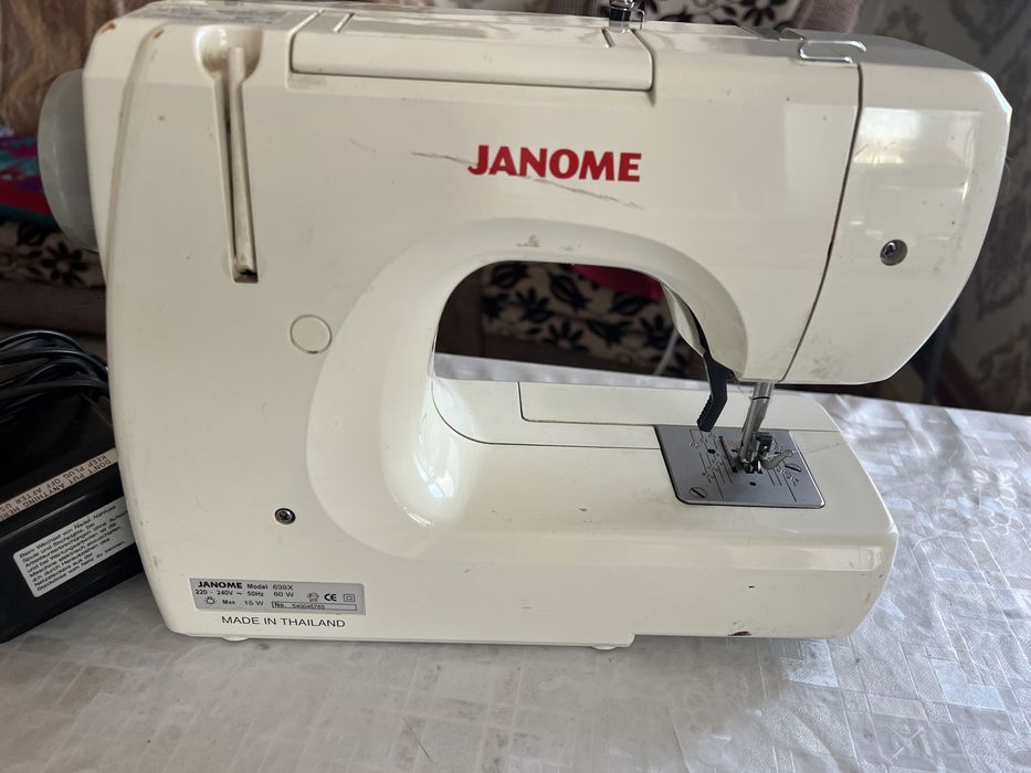 Швейная машинка продаю