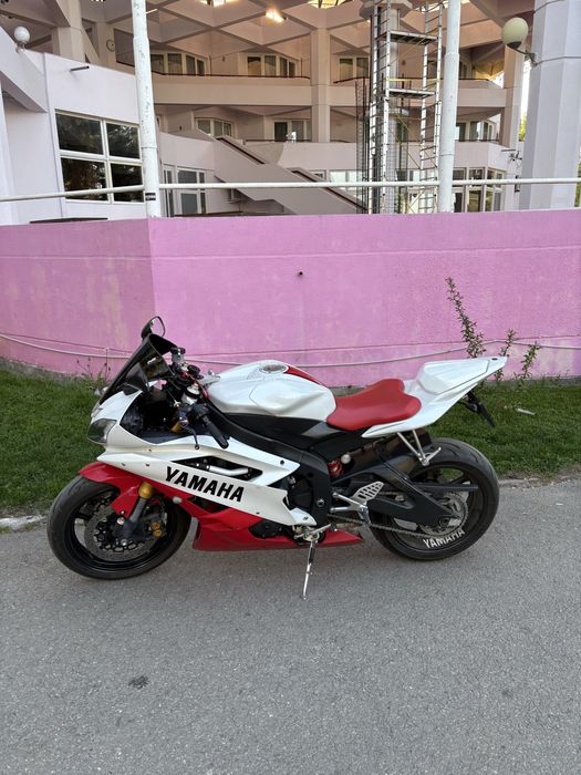 Yamaha YZF R6 rj11