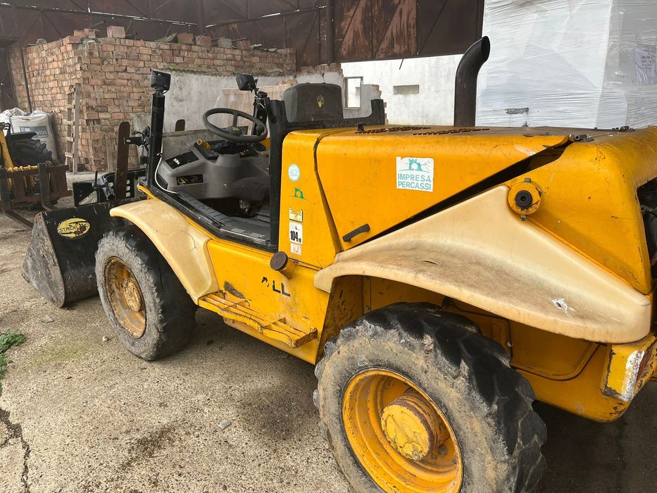 De vanzare incarcator frontal telescopic JCB